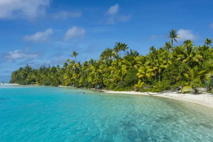Framed Print : White sand bank in the turquoise waters of the Aitutaki lagoon, Rarotonga and the Cook Islands Framed Print : White sand bank in the turquoise waters of the Aitutaki lagoon, Rarotonga and the Cook Islands