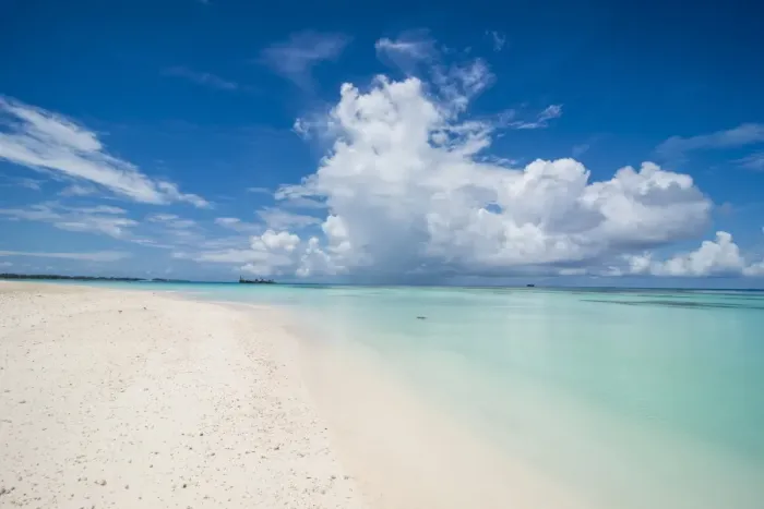 Framed Print : White sand and turquoise water in the beautiful lagoon of Funafuti, Tuvalu, South Pacific Framed Print : White sand and turquoise water in the beautiful lagoon of Funafuti, Tuvalu, South Pacific