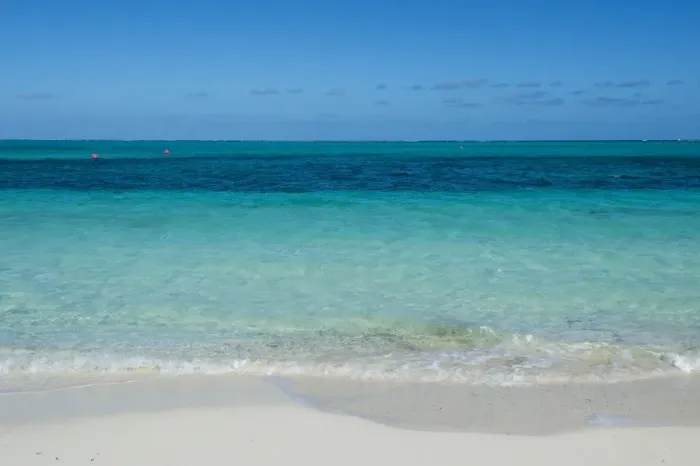 Framed Print : White sand and turquoise water on world famous Grace Bay beach, Providenciales, Turks and Caicos Framed Print : White sand and turquoise water on world famous Grace Bay beach, Providenciales, Turks and Caicos