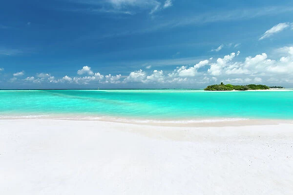 White sandy beach lagoon and island, The Maldives, Indian Ocean, Asia