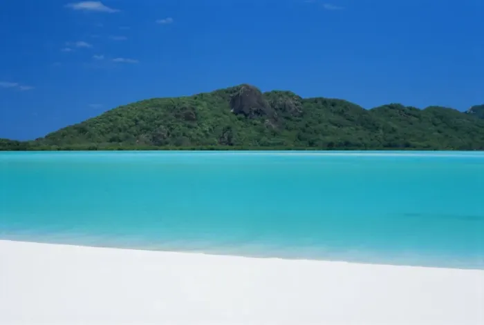 Framed Print : Whitehaven Beach, one of the finest in the country, on the east coast of Whitsunday Island Framed Print : Whitehaven Beach, one of the finest in the country, on the east coast of Whitsunday Island