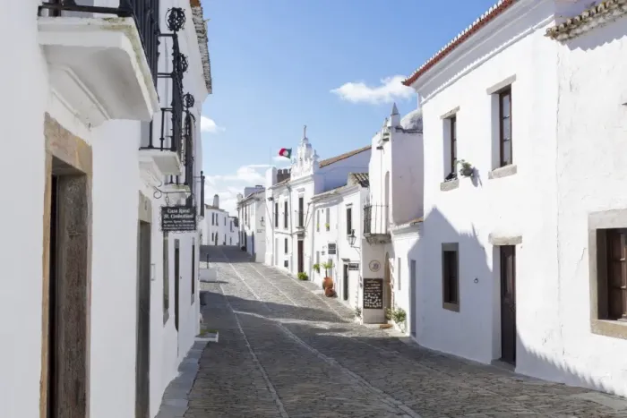 Framed Print : Whitewashed buildings in the medieval town of Monsaraz, Alentejo, Portugal, Europe Framed Print : Whitewashed buildings in the medieval town of Monsaraz, Alentejo, Portugal, Europe
