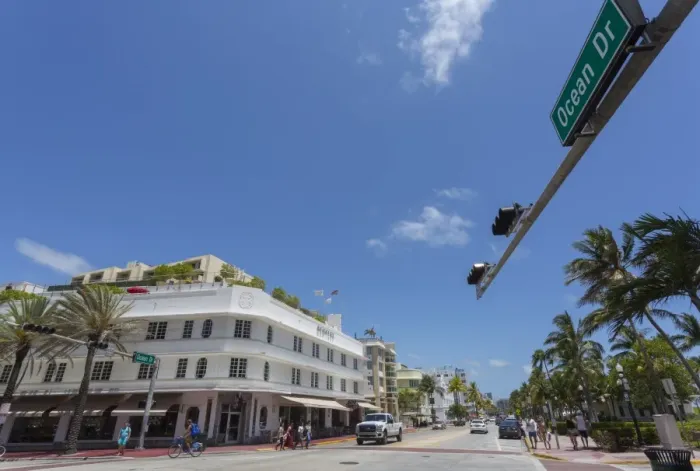 Framed Print : Wide view of Ocean Drive and Art Deco architecture, Miami Beach, Miami, Florida Framed Print : Wide view of Ocean Drive and Art Deco architecture, Miami Beach, Miami, Florida