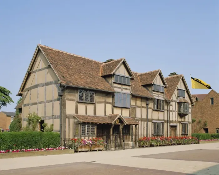 Framed Print : William Shakespeares birthplace, Stratford-upon-Avon, Warwickshire Framed Print : William Shakespeares birthplace, Stratford-upon-Avon, Warwickshire