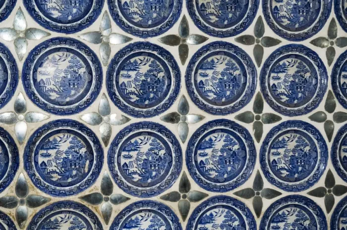 Framed Print : Willow pattern plates embedded in the walls of the Juna Mahal Fort Framed Print : Willow pattern plates embedded in the walls of the Juna Mahal Fort