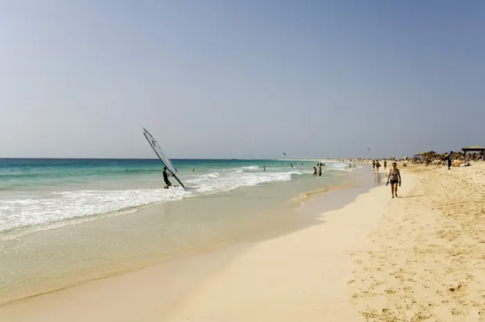 Framed Print : Wind surfing at Santa Maria on the island of Sal (Salt), Cape Verde Islands, Africa Framed Print : Wind surfing at Santa Maria on the island of Sal (Salt), Cape Verde Islands, Africa