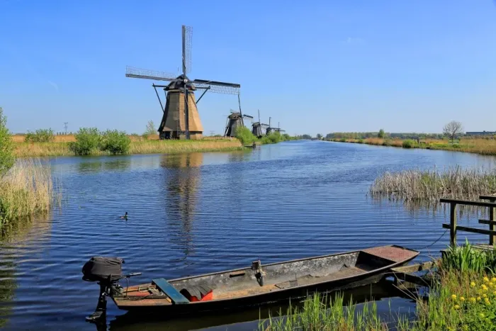 Framed Print : Windmill in Kinderdijk, UNESCO World Heritage Site, South Holland, Netherlands, Europe Framed Print : Windmill in Kinderdijk, UNESCO World Heritage Site, South Holland, Netherlands, Europe