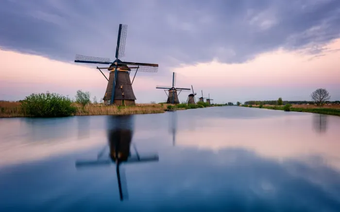 Framed Print : Windmills and reflections, Kinderdijk, UNESCO World Heritage Site, The Netherlands