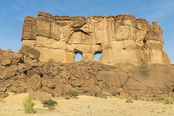 The window rock arch on the Ennedi Plateau, UNESCO World Heritage Site, Ennedi region