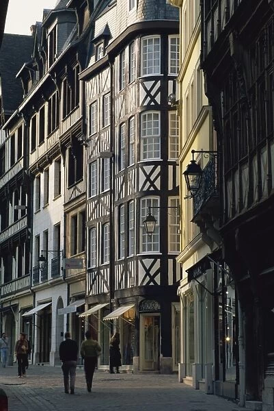Window shopping in the Rue St. Romain, Rouen, Seine-Maritime, Haute Normandie (Normandy)