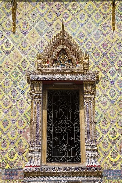 Window at Wat Arun (Temple of the Dawn), Bangkok, Thailand, Southeast Asia, Asia