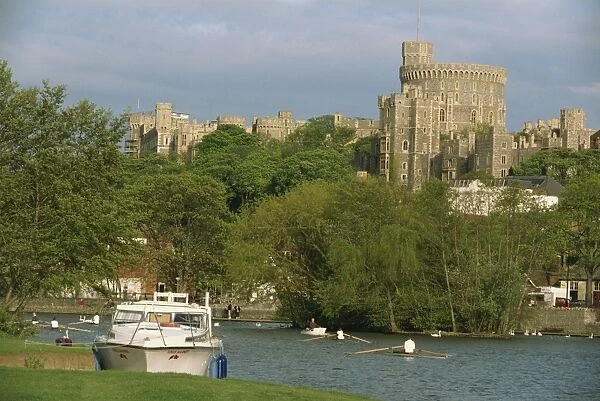 Windsor Castle and River Thames, Berkshire, England, United Kingdom, Europe