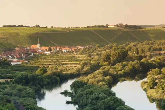 Framed Print : Wine village of Escherndorf and Vogelsburg Castle, Volkacher Mainschleife, Main River Framed Print : Wine village of Escherndorf and Vogelsburg Castle, Volkacher Mainschleife, Main River