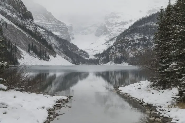 Framed Print : Winter at Lake Louise with snow-covered mountains, Banff National Park, UNESCO World Heritage Site, Alberta, Canadian Rockies, Canada, North America Framed Print : Winter at Lake Louise with snow-covered mountains, Banff National Park, UNESCO World Heritage Site, Alberta, Canadian Rockies, Canada, North America