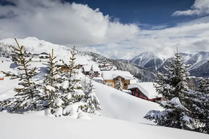 Framed Print : The winter sun shines on the snowy mountain huts and woods, Bettmeralp, district of Raron Framed Print : The winter sun shines on the snowy mountain huts and woods, Bettmeralp, district of Raron