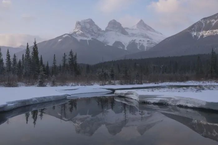Framed Print : Winter sunrise at Policemans Creek with Three Sisters Peaks, Canadian Rockies Framed Print : Winter sunrise at Policemans Creek with Three Sisters Peaks, Canadian Rockies