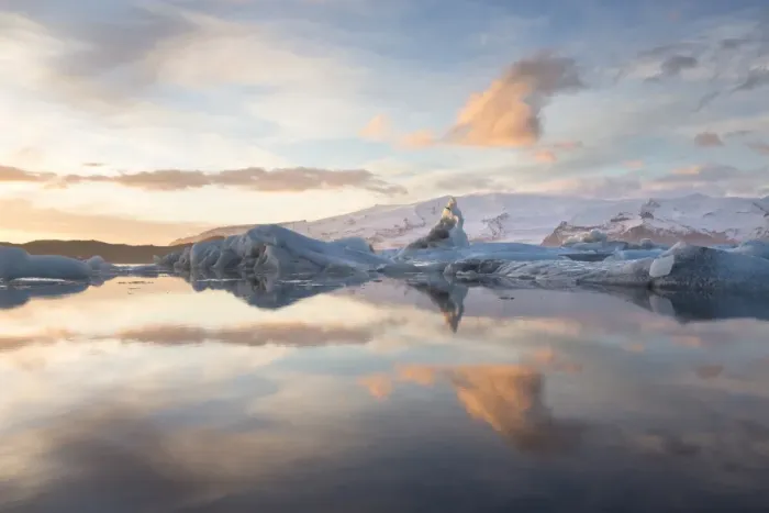 Framed Print : Winter sunset over Jokulsarlon, a glacial lagoon at the head of the Breidamerkurjokull Glacier on the edge of the Vatnajokull National Park, South Iceland, Iceland, Polar Regions Framed Print : Winter sunset over Jokulsarlon, a glacial lagoon at the head of the Breidamerkurjokull Glacier on the edge of the Vatnajokull National Park, South Iceland, Iceland, Polar Regions