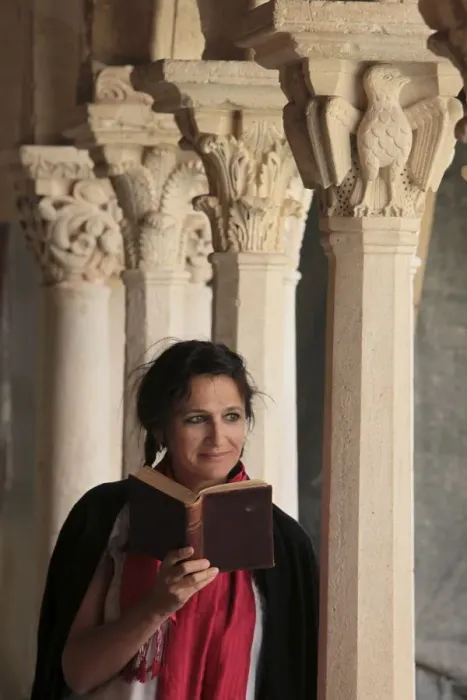 Framed Print : Woman reading the Bible in the Cloister of Saint Sauveur, Aix en Provence Framed Print : Woman reading the Bible in the Cloister of Saint Sauveur, Aix en Provence