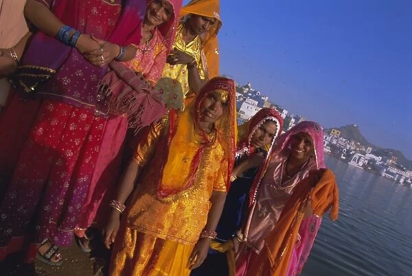 Women at the annual Hindu pilgrimage to holy Pushkar Lake