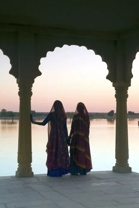 Framed Print : Women In Traditional Dress, Jaisalmer, Western Rajasthan, India