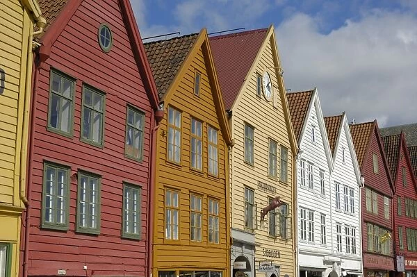 Wooden buildings on the waterfront, Bryggen, Vagen harbour, UNESCO World Heritage site, Bergen, Hordaland, Norway, Scandinavia, Europe