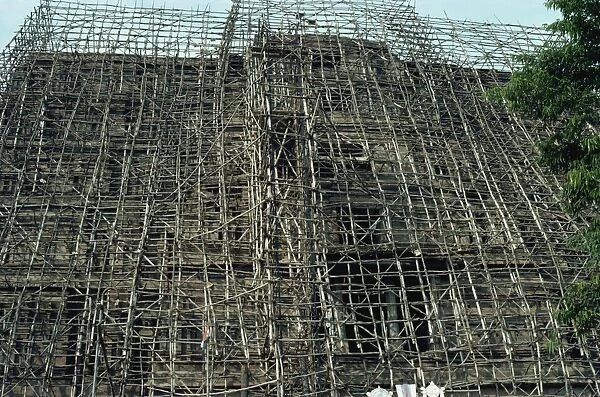 Wooden scaffolding, Srirangum, India, Asia