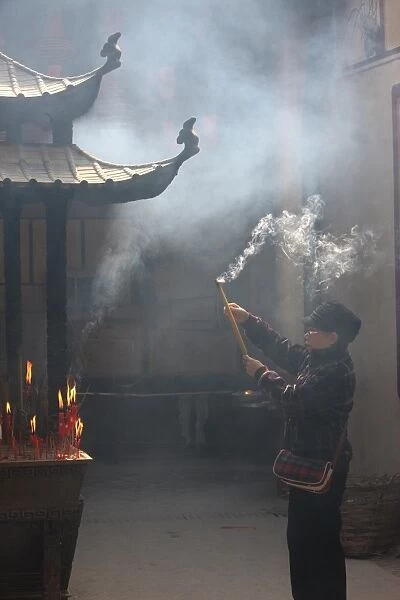 Worshipper, Kun Iam Temple, Macau, China, Asia
