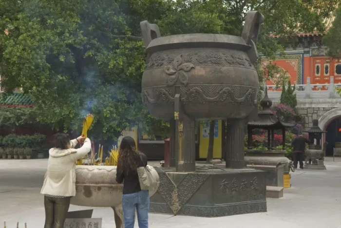 Framed Print : Worshippers at the Po Lin Monastery, Lantau Island, Hong Kong, China, Asia