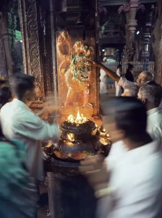 Framed Print : Worshippers at a shrine inside the Sri Meenakshi Temple Framed Print : Worshippers at a shrine inside the Sri Meenakshi Temple