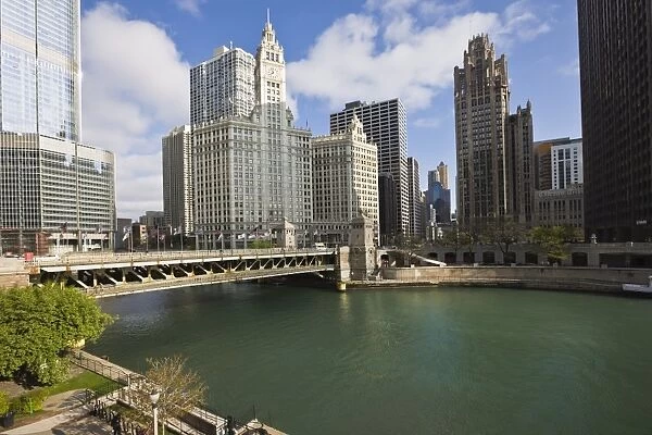 The Wrigley Building, center, North Michigan Avenue and Chicago River, Chicago