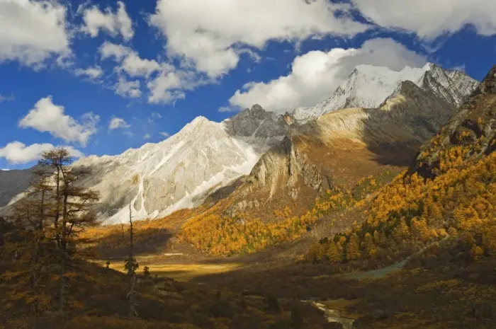 Framed Print : Xiaruoduojio mountain, Yading Nature Reserve, Sichuan Province, China, Asia Framed Print : Xiaruoduojio mountain, Yading Nature Reserve, Sichuan Province, China, Asia