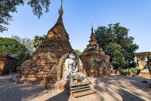 Yadana Hsemee Pagoda Complex, Inwa (Ava), Mandalay, Myanmar (Burma), Asia