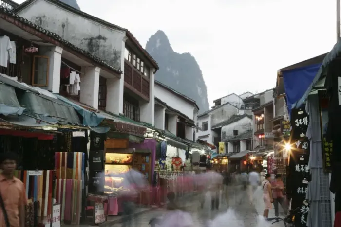 Framed Print : Yangshuo, Guilin, Guangxi Province, China, Asia Framed Print : Yangshuo, Guilin, Guangxi Province, China, Asia