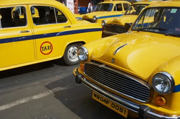 Framed Print : Yellow Ambassador taxis, Kolkata, West Bengal, India, Asia Framed Print : Yellow Ambassador taxis, Kolkata, West Bengal, India, Asia