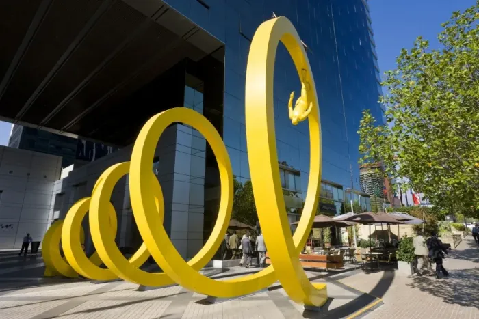 Framed Print : Yellow spiral sculpture in the central business district, Santiago, Chile, South America Framed Print : Yellow spiral sculpture in the central business district, Santiago, Chile, South America