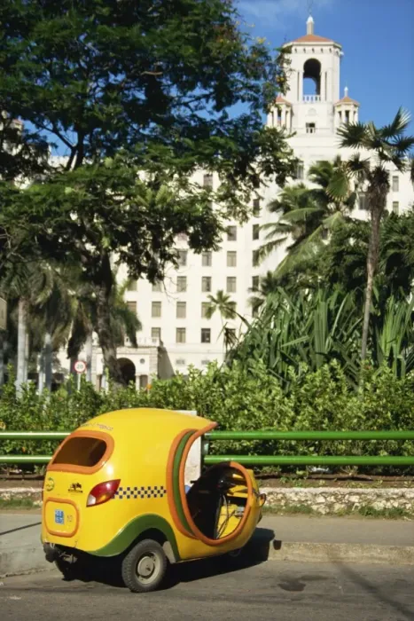Framed Print : Yellow tuk tuk taxi and Hotel Nacional, Havana, Cuba, West Indies, Central America Framed Print : Yellow tuk tuk taxi and Hotel Nacional, Havana, Cuba, West Indies, Central America