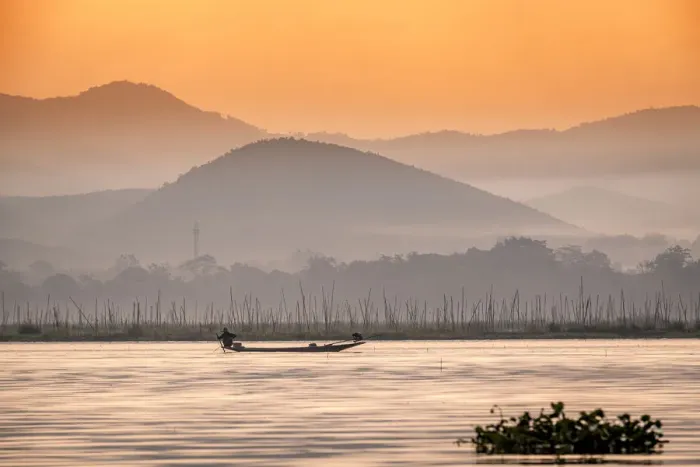 Framed Print : Young fisherman with net at sunrise, Inle Lake, Shan state, Myanmar (Burma), Asia Framed Print : Young fisherman with net at sunrise, Inle Lake, Shan state, Myanmar (Burma), Asia