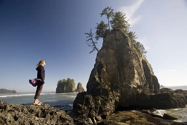 Young woman enjoying the coast, Second Beach, Olympic National Park, UNESCO World Heritage Site, Washington State, United States of America, North America