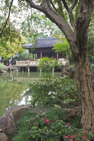 Yu Yuan (Yuyuan) Gardens, Shanghai, China, Asia