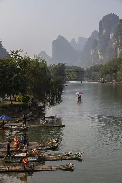 Yulong River, Yangshuo, Guangxi, China, Asia