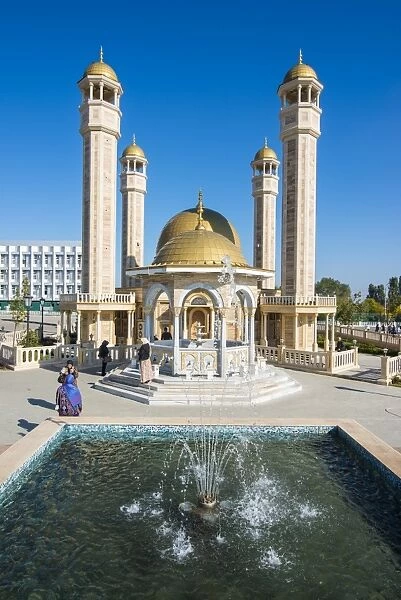 Yusuf Sakkazova Mosque, situated near Grozny Airport, Grozny, Chechnya, Caucasus, Russia, Europe