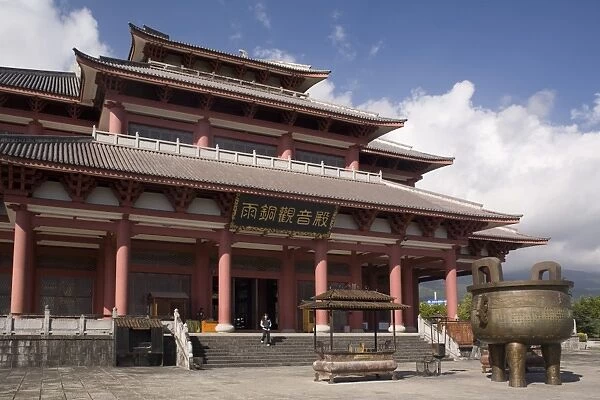 Yutong Avalokutesvara hall, Chongsheng temple (The Three Pagodas temple)