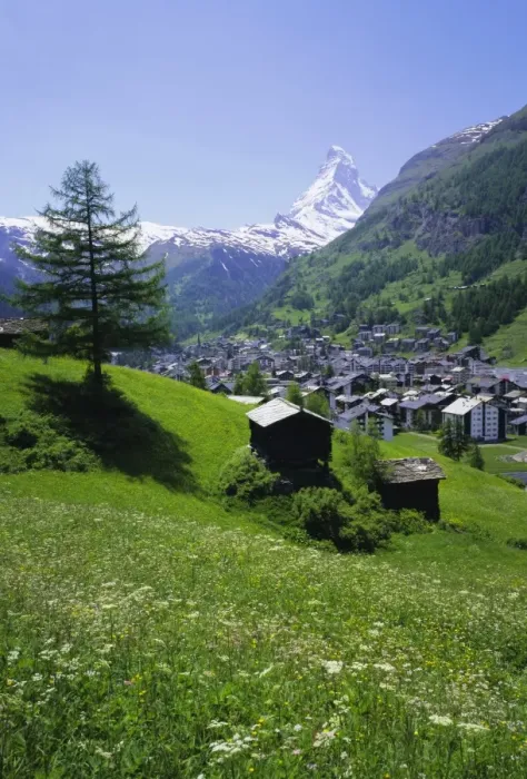 Framed Print : Zermatt and the Matterhorn mountain Framed Print : Zermatt and the Matterhorn mountain