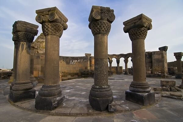 Zvarnots Cathedral, UNESCO World Heritage Site, Zvartnots, Armenia, Caucasus