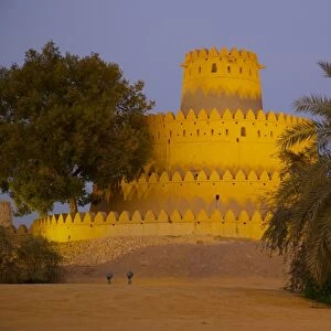 Al Jahili Fort at dusk, Al Jahili Park, Al Ain, Abu Dhabi, United Arab Emirates, Middle East