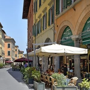 Alfresco restaurants and Porticos (covered walkways), Borgo Stretto, Pisa, Tuscany