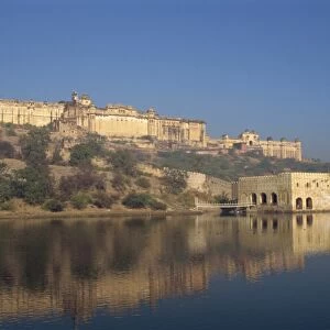 The Amber Palace from across the Moata Sagar lake