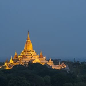 Ananda Temple at night, Temples of Bagan (Pagan), Myanmar (Burma), Asia