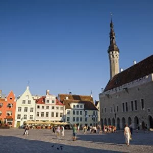 Architecture in Raekoja plats (Town Hall Square), Old Town, UNESCO World Heritage Site, Tallinn, Estonia, Europe