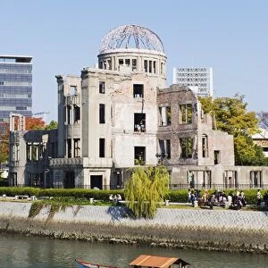 Atomic Bomb Dome, UNESCO World Heritage Site, and boat on Aioi river, Hiroshima